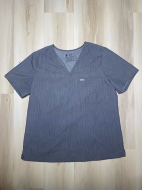 FIGS Technical Collection Women's Gray Scrub Top Shirt Sz XL V-Neck Medical